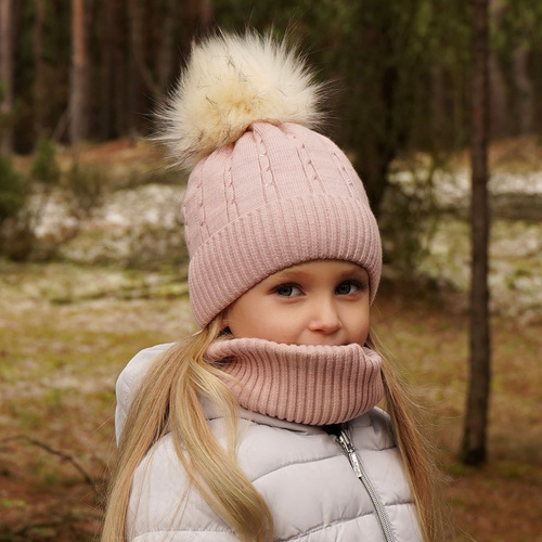 Lány téli szett: pomponos sapka és szürke nyakmelegítő Lawa