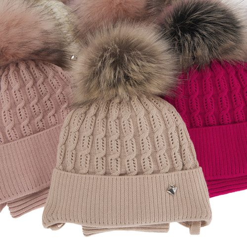 Téli szett kislányoknak: pomponos sapka és körkendő rózsaszín Tukana