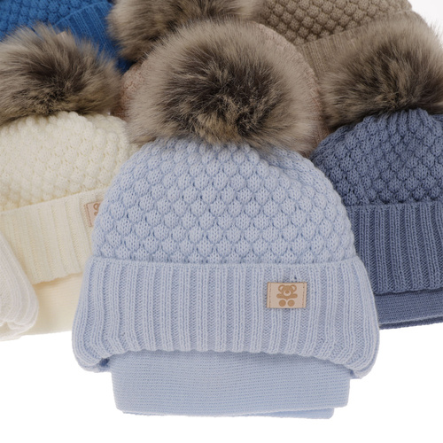 Fiú gyermek téli szett: pomponos sapka és sál fehér Norberto