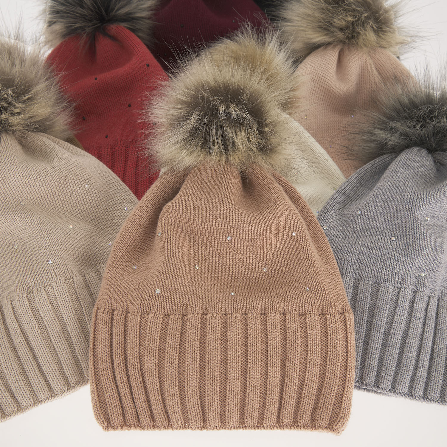 Női téli sapka krémszínű merinói gyapjúból Malga