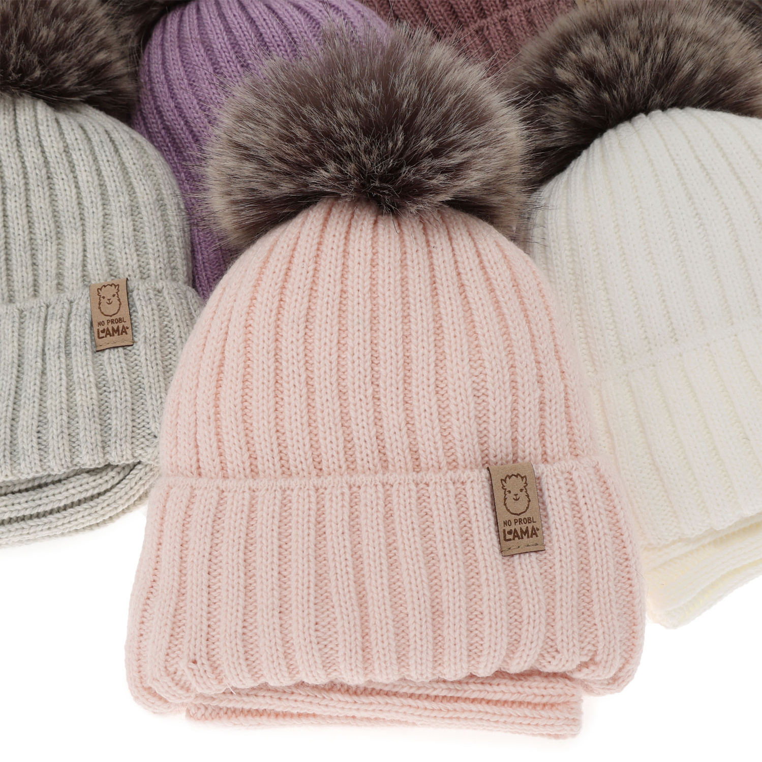 Lányoknak való téli szett: sapka pomponnal és kémény, rózsaszín Abigail