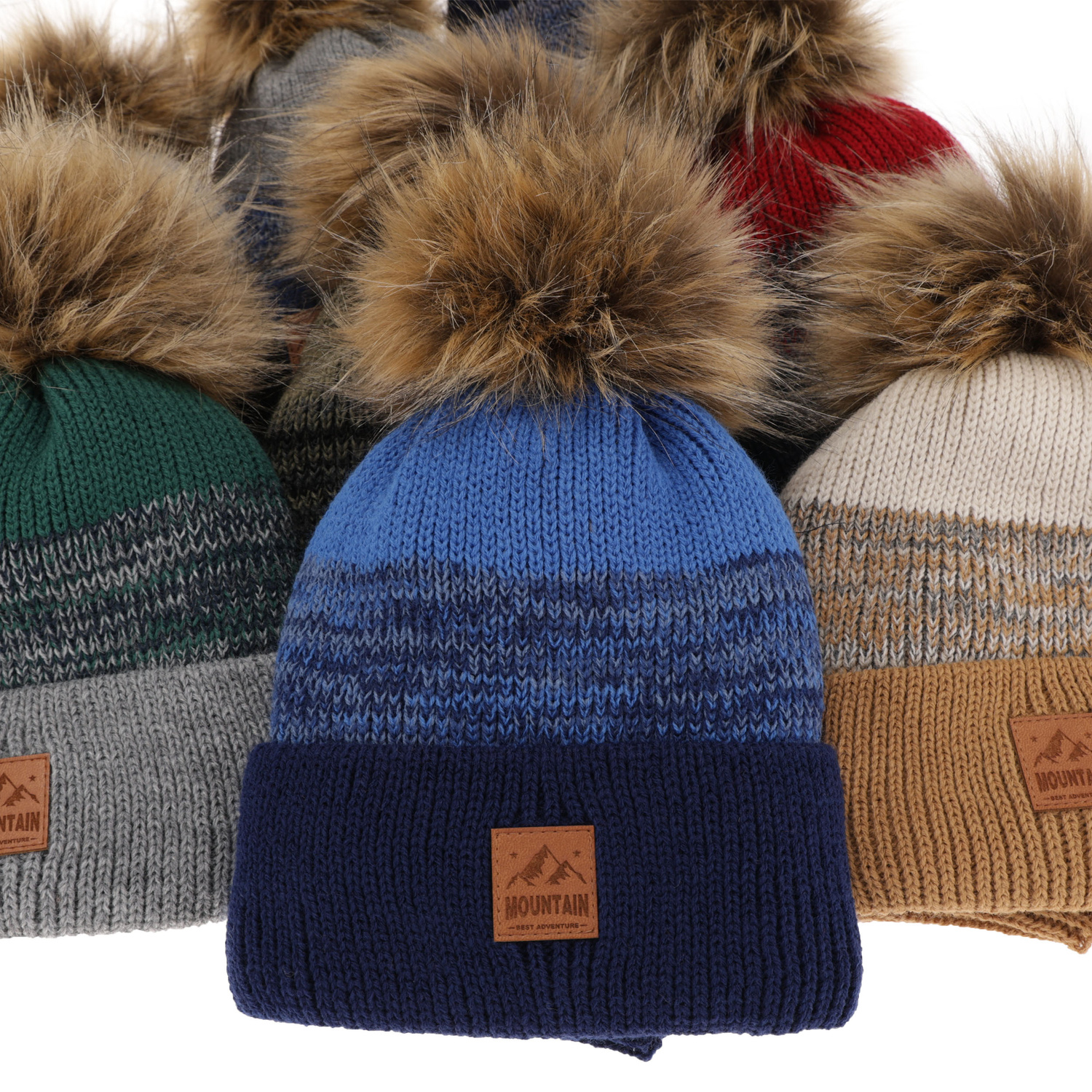 Fiús téli szett: pomponos sapka és szürke Buffalo sálkendő