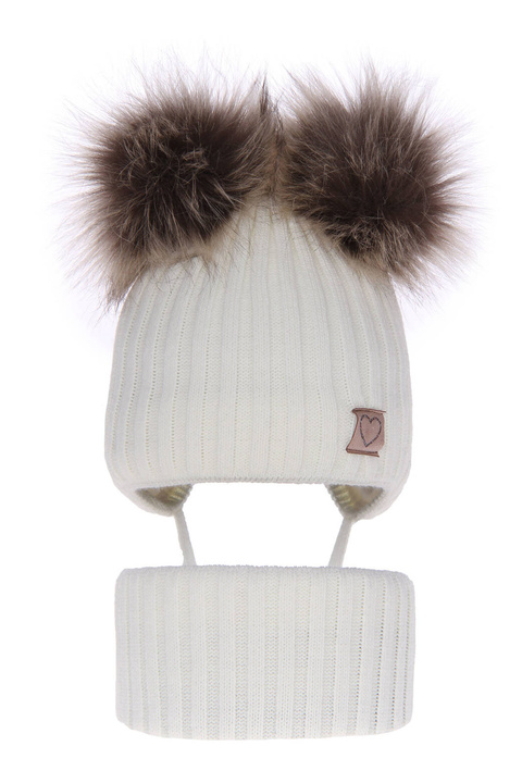 Lány téli szett: két pomponos sapka és fehér csősál Telisa