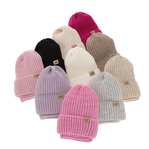 Téli szett lányoknak: sapka és kémény fekete merinói gyapjú Karmina