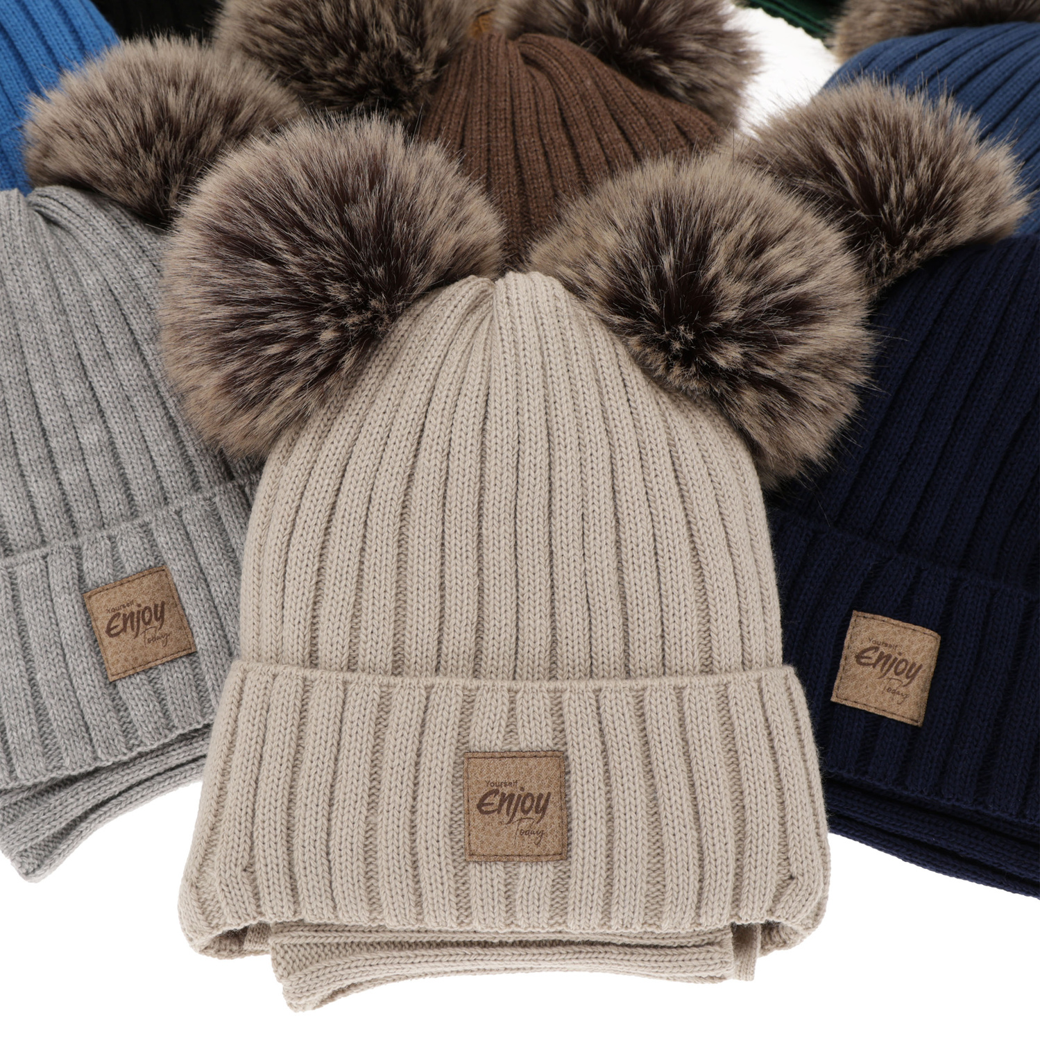 Téli szett fiúnak: sapka két pom-pommal és bézs kémény Orange