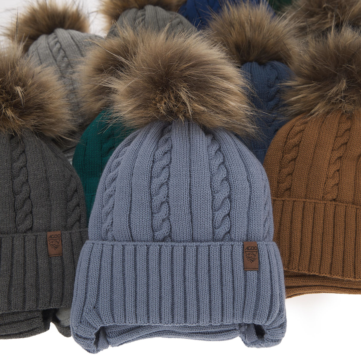 Fiú téli szett: sapka pomponnal és kamel színű sál Peter