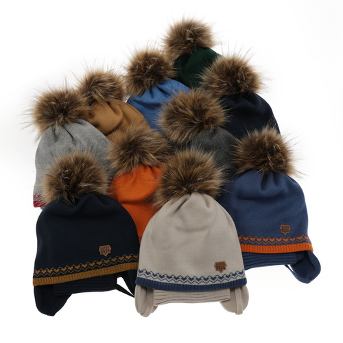 Fiúknak való szürke Elpis téli szett: pomponos sapka és sál