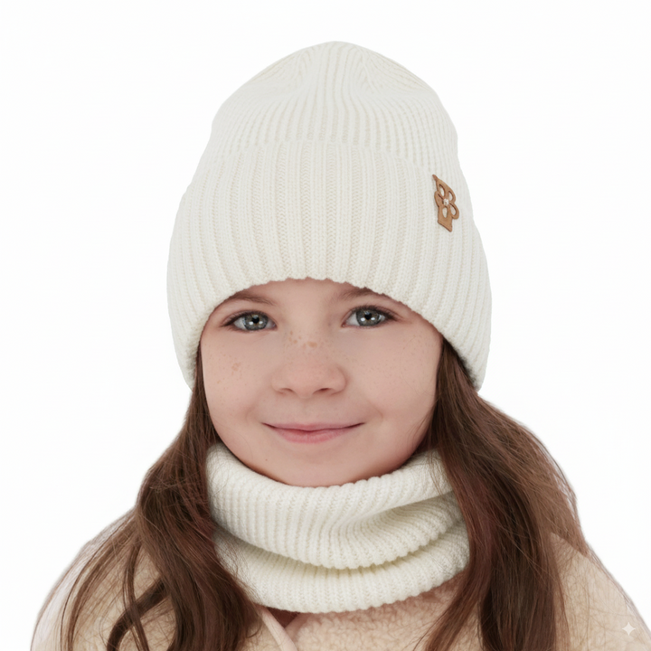 Kalap és kémény lányoknak, téli szett fehér 100% gyapjú extrafine merino Nelita