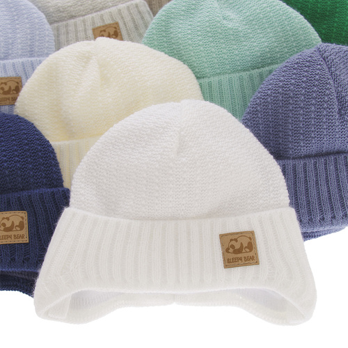 Tavaszi/őszi sapka kisfiúknak, fehér Todi.