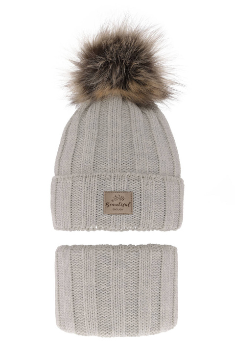 Téli kislány szett: sapka és sál szürke pompommal Kaliope