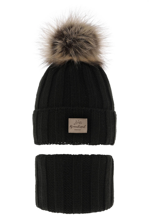 Lányoknak szóló téli szett: sapka és sál fekete pompommal Kaliope