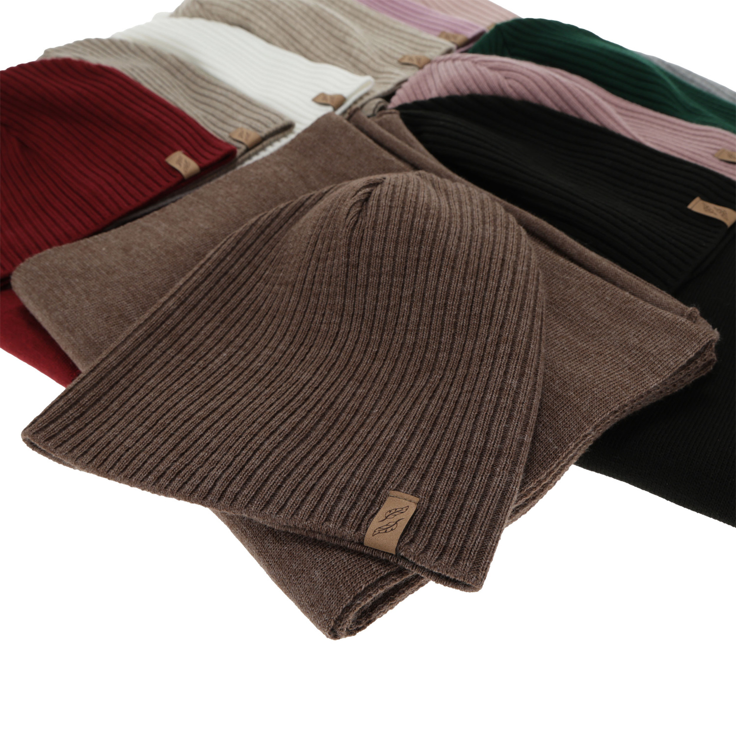 Női téli sapka és sál szett, barna, Fena