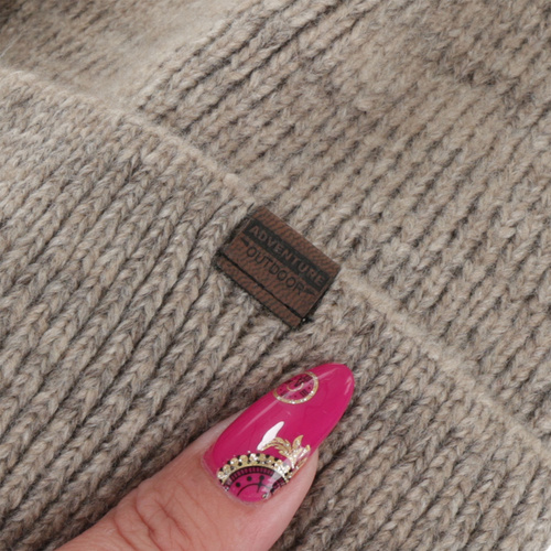 Férfi téli sapka, sötétkék, merinó gyapjúval, Korins