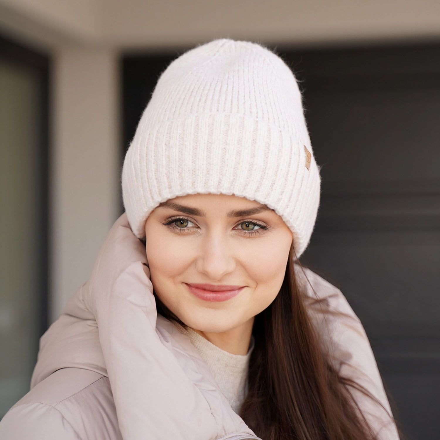 Női téli sapka barna merinó gyapjúból Alvara