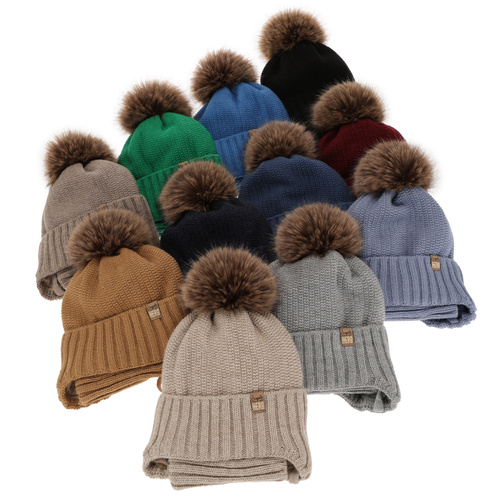 Téli szett fiúnak: sapka pomponnal és kémény bézs Kayen