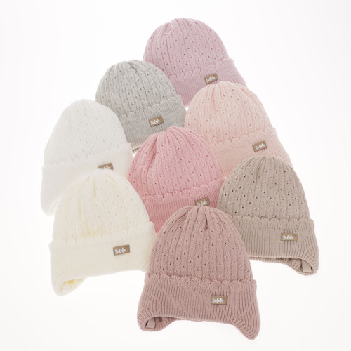 Őszi/tavaszi lány sapka fehér Tema