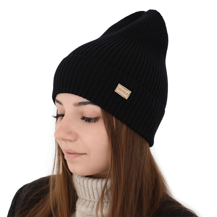 Őszi-téli női sapka fekete 100% extra finom merino Sophie